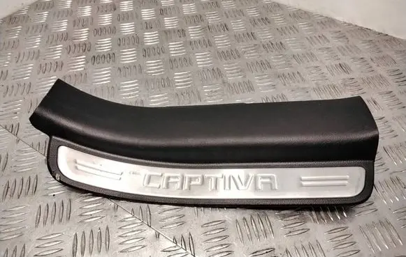 Chevrolet Captiva Rear sill trim cover 96630474