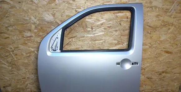 Nissan Pathfinder R51 Front door