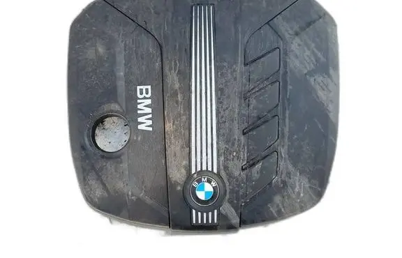 BMW 5 F10 F11 Engine cover (trim) 13717802847 11252010