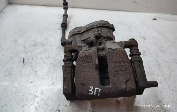 Audi A5 Sportback 8TA Rear brake caliper
