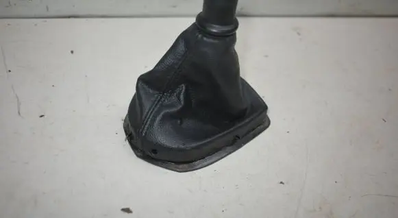 Peugeot 308 SW Gear lever shifter trim leather/knob 9658690677