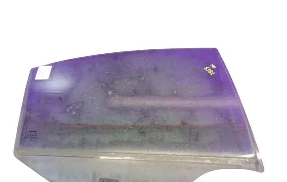 Nissan Primera Front door window glass four-door 