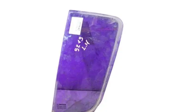 Renault Clio III Front door window glass four-door 