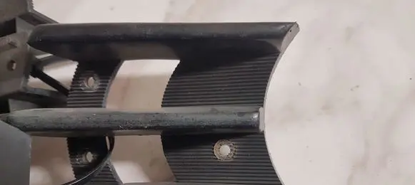 Mitsubishi Pajero Sport I Front fog light trim/grill MR478879