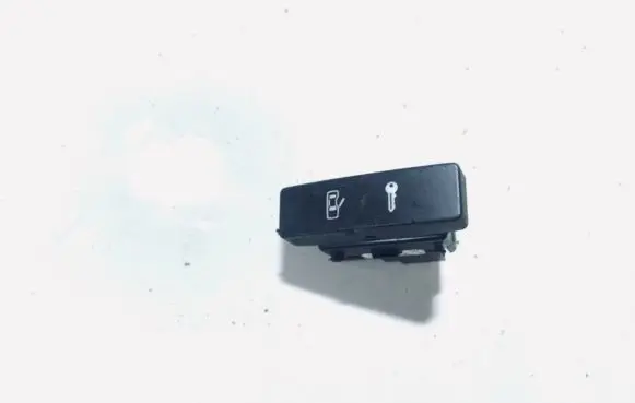 Volkswagen Touareg I Central locking switch button 
