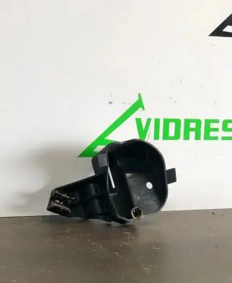 Volvo V60 Headlight/headlamp mounting bracket 31297912 B4V0A