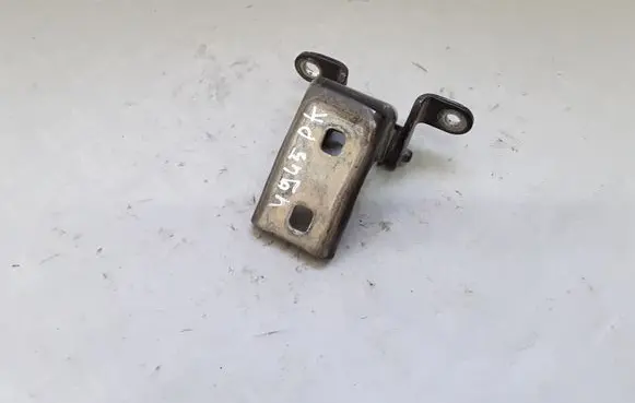 Opel Insignia A Front door lower hinge A046574