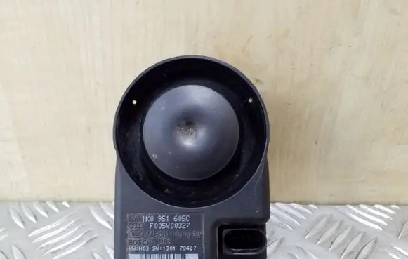 Volkswagen Touran I Alarm system siren 1K0951605C F005V00327