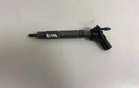 Mercedes-Benz C W203 Fuel injector A6420700587
