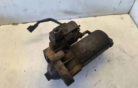 Opel Vivaro Starter motor D7R53
