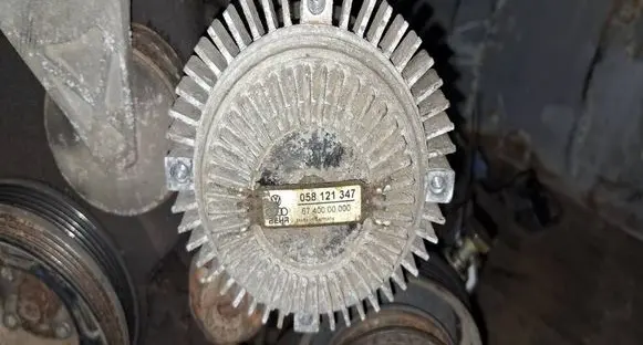 Volkswagen PASSAT B5 Viscous fan clutch 058121347