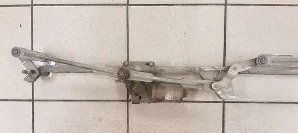 Citroen C4 I Front wiper linkage and motor 40463812V