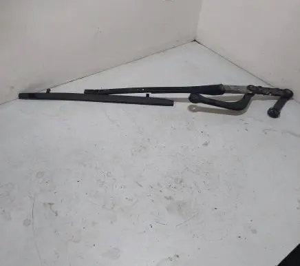 BMW 5 E39 Front wiper blade arm 102087