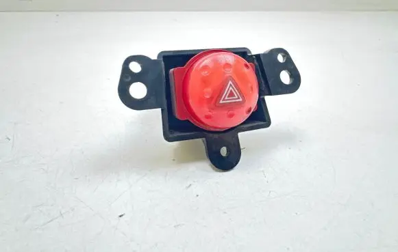 Nissan Almera Tino Hazard light switch 06016