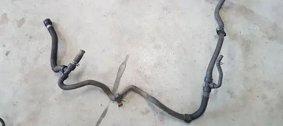 Ford Mondeo MK IV Engine coolant pipe/hose