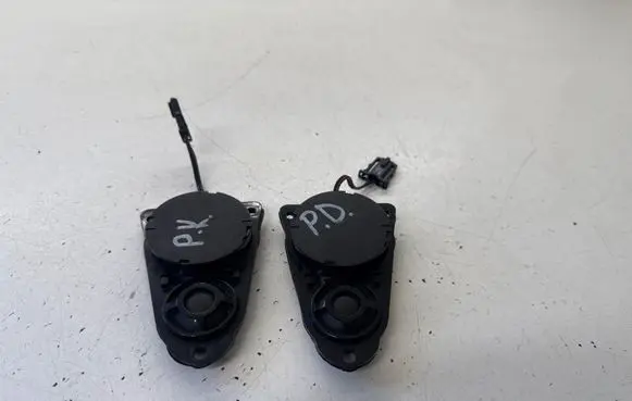 Volkswagen Multivan T5 Panel speaker 7H0035411D