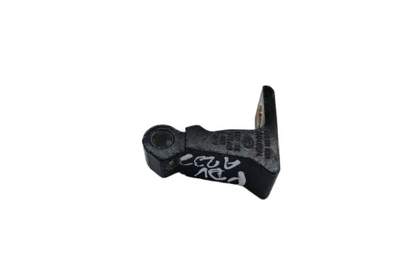 Volkswagen Touareg II Front door upper hinge