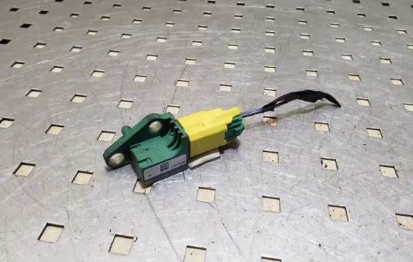 Volkswagen PASSAT B6 Airbag deployment crash/impact sensor 3C0909606