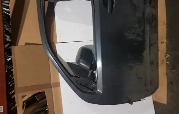 Nissan Navara Front door