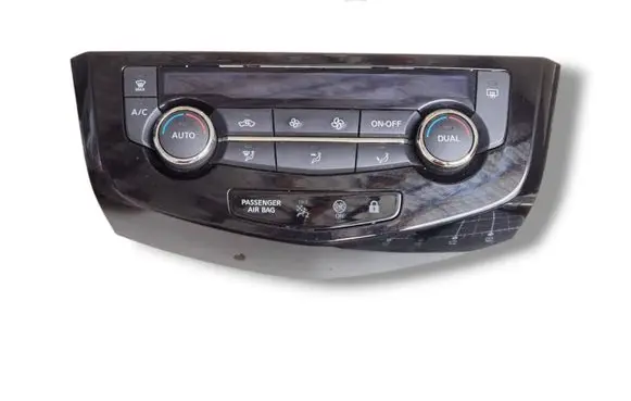 Nissan Qashqai Air conditioning/heating control unit 275004EA0A