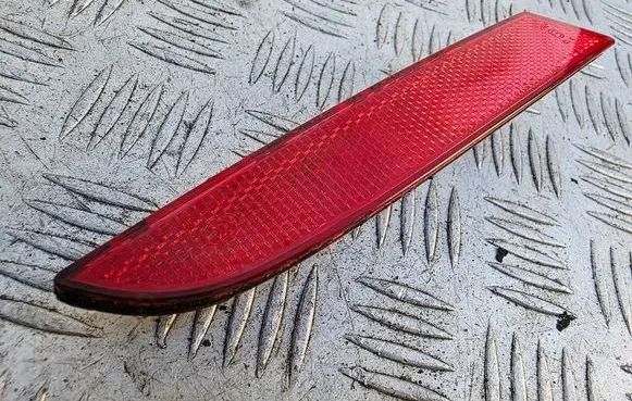 Alfa Romeo Giulietta Rear tail light reflector 50522975 1129000