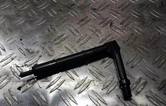 Fuel injector