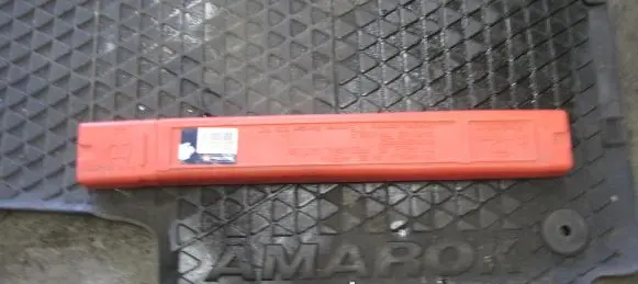 Volkswagen Amarok Emergency warning sign 27R031004
