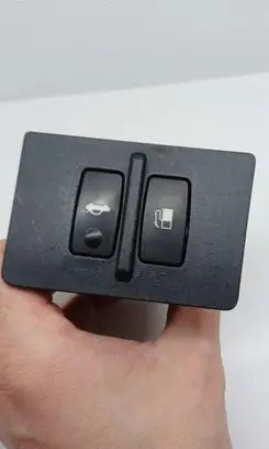 Lexus IS 220D-250-350 Fuel tank opening switch 15A990 4ABS