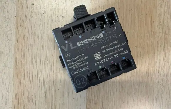 Mercedes-Benz GLA W156 Door control unit/module A1669013701