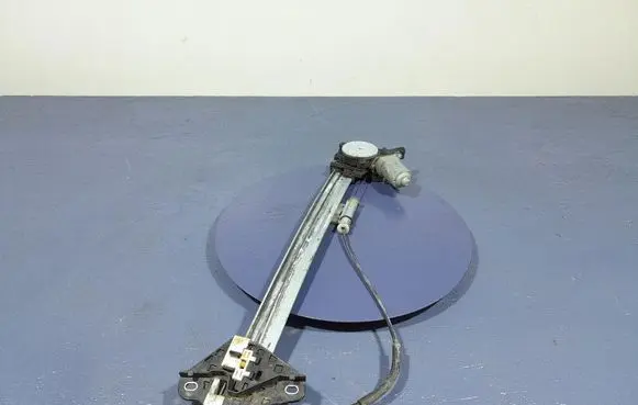 Honda Accord Front door window regulator with motor 