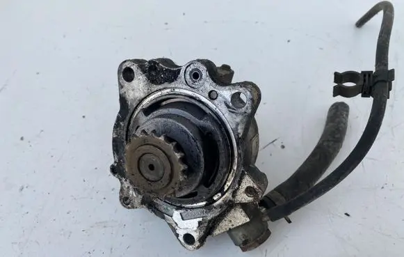 Nissan Almera N16 Vacuum pump 14650AD200