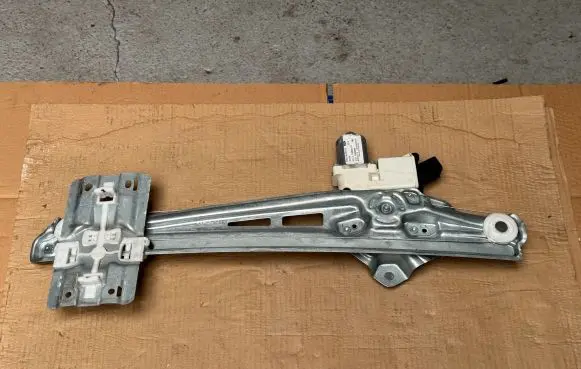 Ford Explorer Front door window regulator with motor EB537823200AE