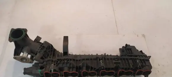 BMW 7 F01 F02 F03 F04 Intake manifold 7811909