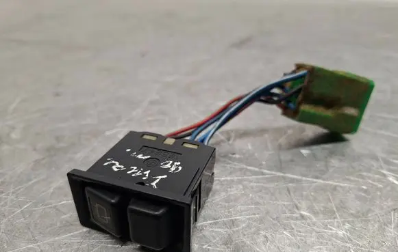 Toyota 4 Runner N60 Wiper switch 185247