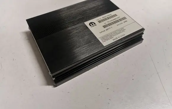 Dodge Challenger Sound amplifier 68267299AB