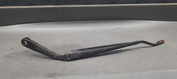 Hyundai Terracan Front wiper blade arm