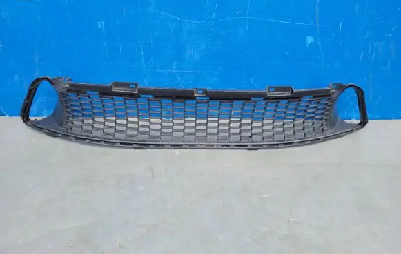 Lexus IS 220D-250-350 Front bumper lower grill 5311353020