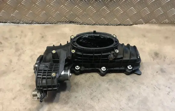 Mercedes-Benz C W204 Intake manifold A6510900037