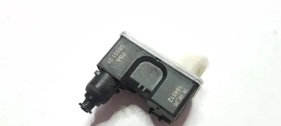 Fuel tank cap lock motor