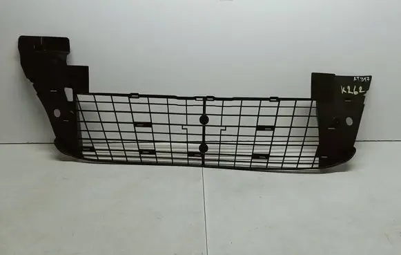 Renault Master III Front bumper upper radiator grill 622547647R AT917