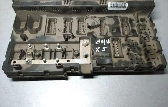 BMW X5 E53 Fuse module 8380409
