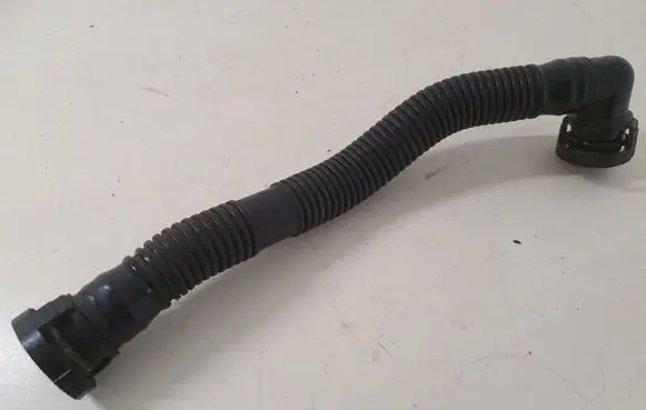 Volkswagen Touran I Breather hose/pipe 06A131127L