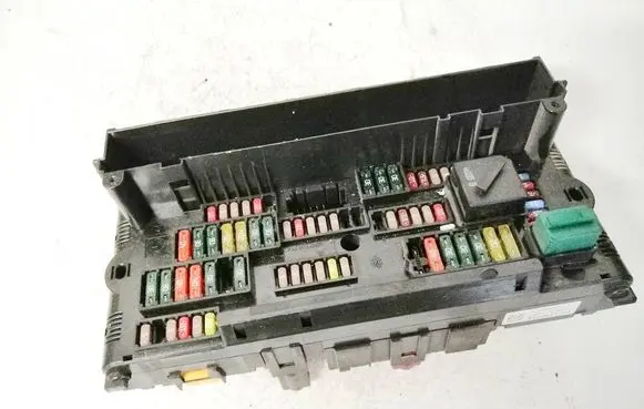 BMW 5 F10 F11 Fuse box set 923442101