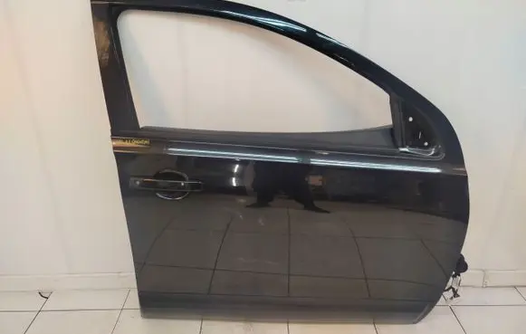 Nissan Qashqai Front door 