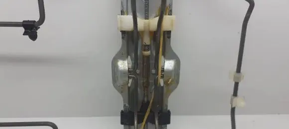 Hyundai i40 Seat adjustment motor 885813S000