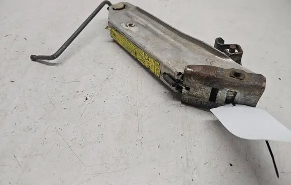 Audi A4 S4 B6 8E 8H Lift Jack 8L0011031A