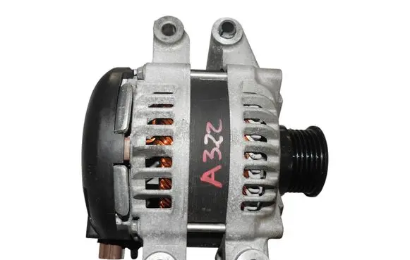 Jeep Grand Cherokee (WK) Generator/alternator P04801835AD
