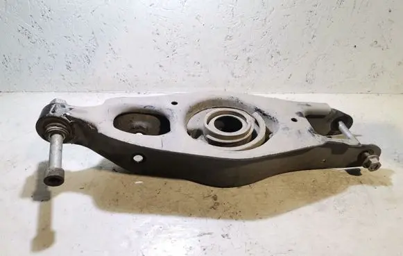 Dodge Challenger Rear upper control arm/wishbone
