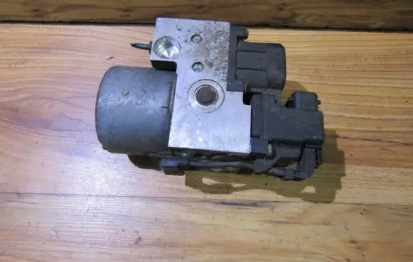 Renault Megane I ABS Pump 0273004279