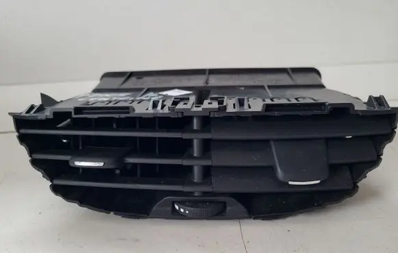 Peugeot 2008 I Dash center air vent grill 9672848677